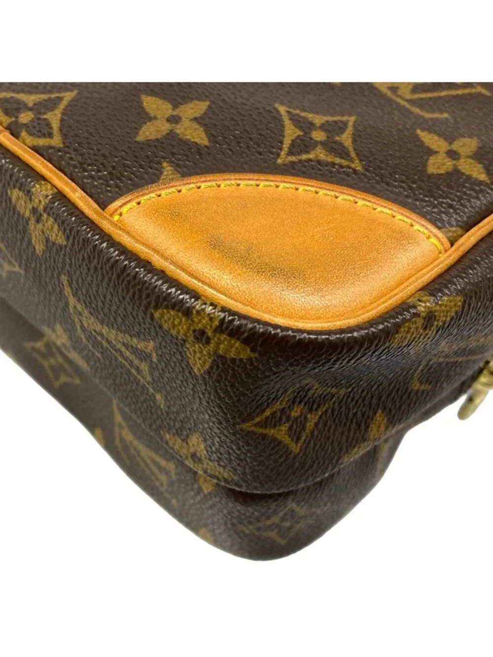 Louis Vuitton category shoulder